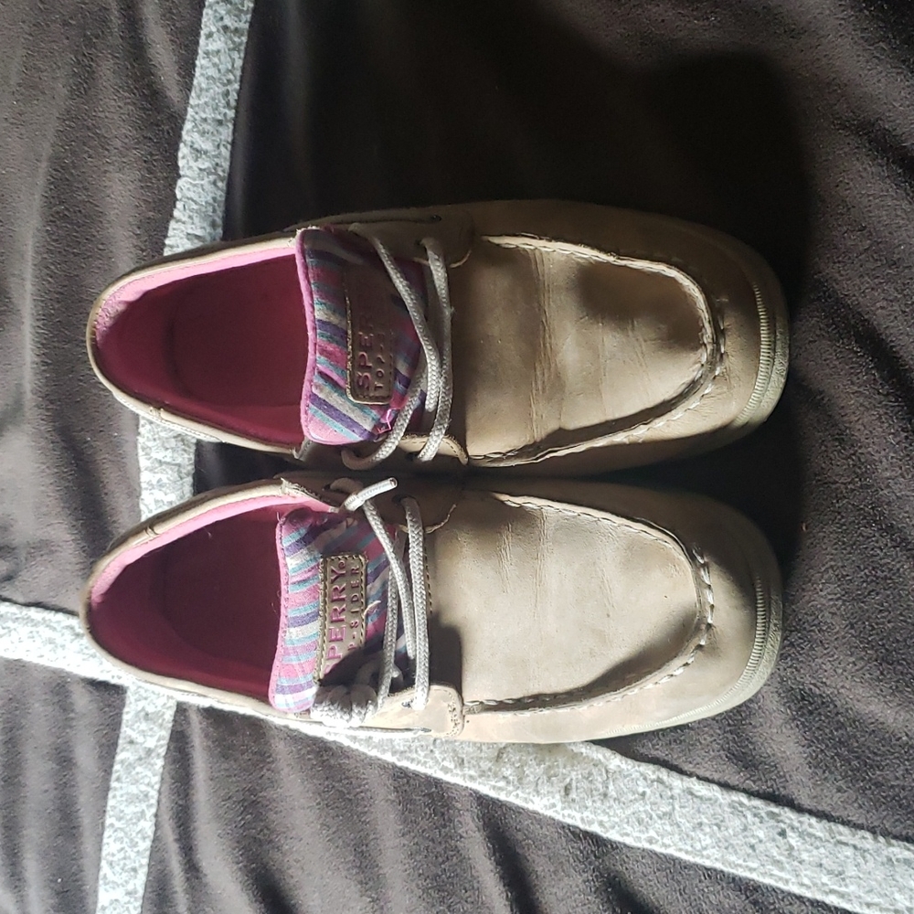 Sperry size 6M